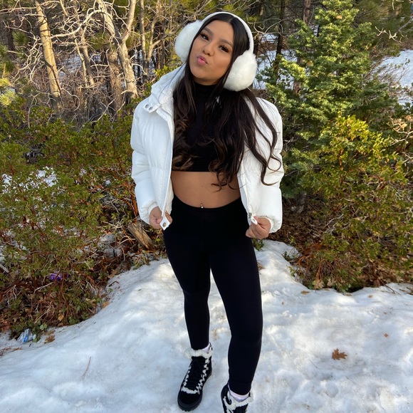 Earmuffs - Picture 3 of 3